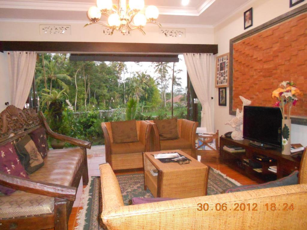 Villa Jasmine B&B อูบุด ภายนอก รูปภาพ