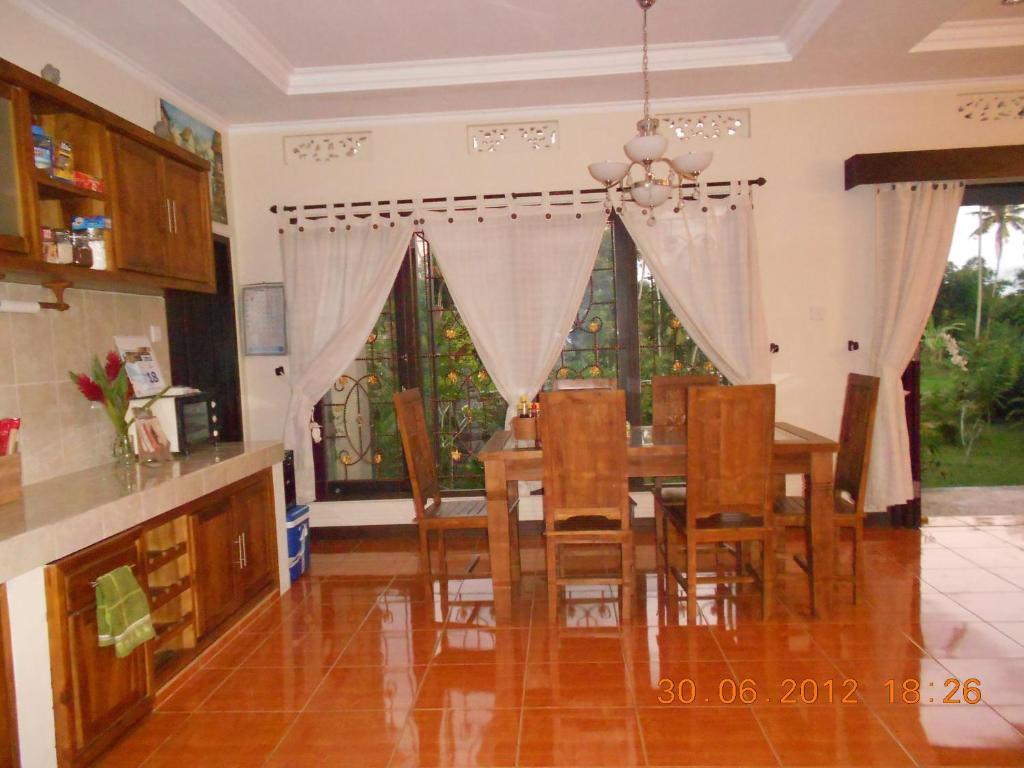 Villa Jasmine B&B อูบุด ภายนอก รูปภาพ